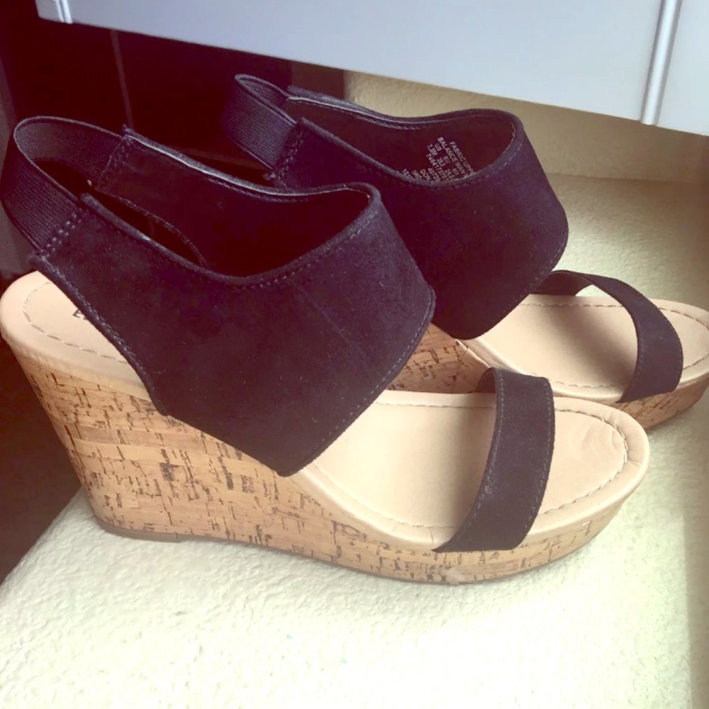 Basic Editions Black Pumps/Wedges